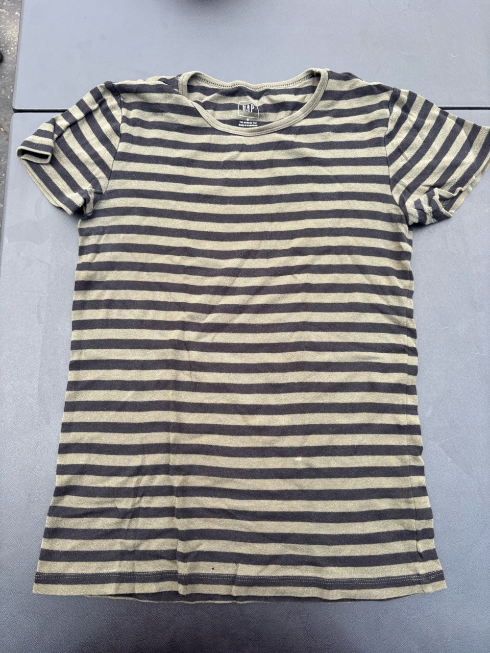 GAP medium womens top
